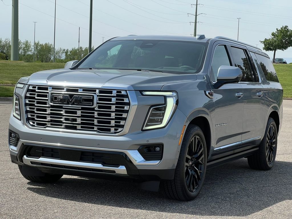 New 2025 GMC Yukon XL Denali w/ Denali Reserve Package AWD/4WD image 50