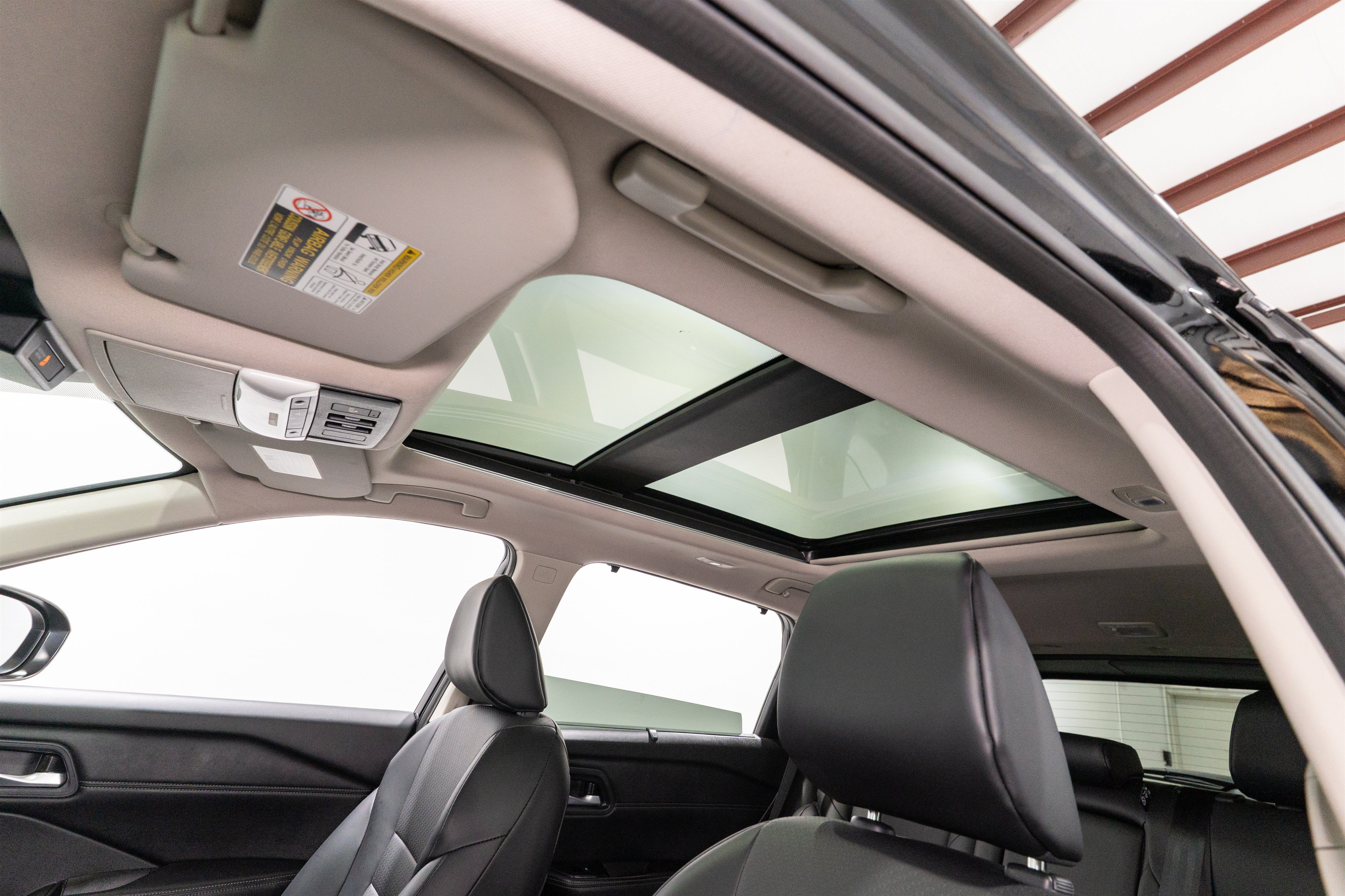 Used 2025 Nissan Rogue SV w/ SV Premium Package FWD image 16