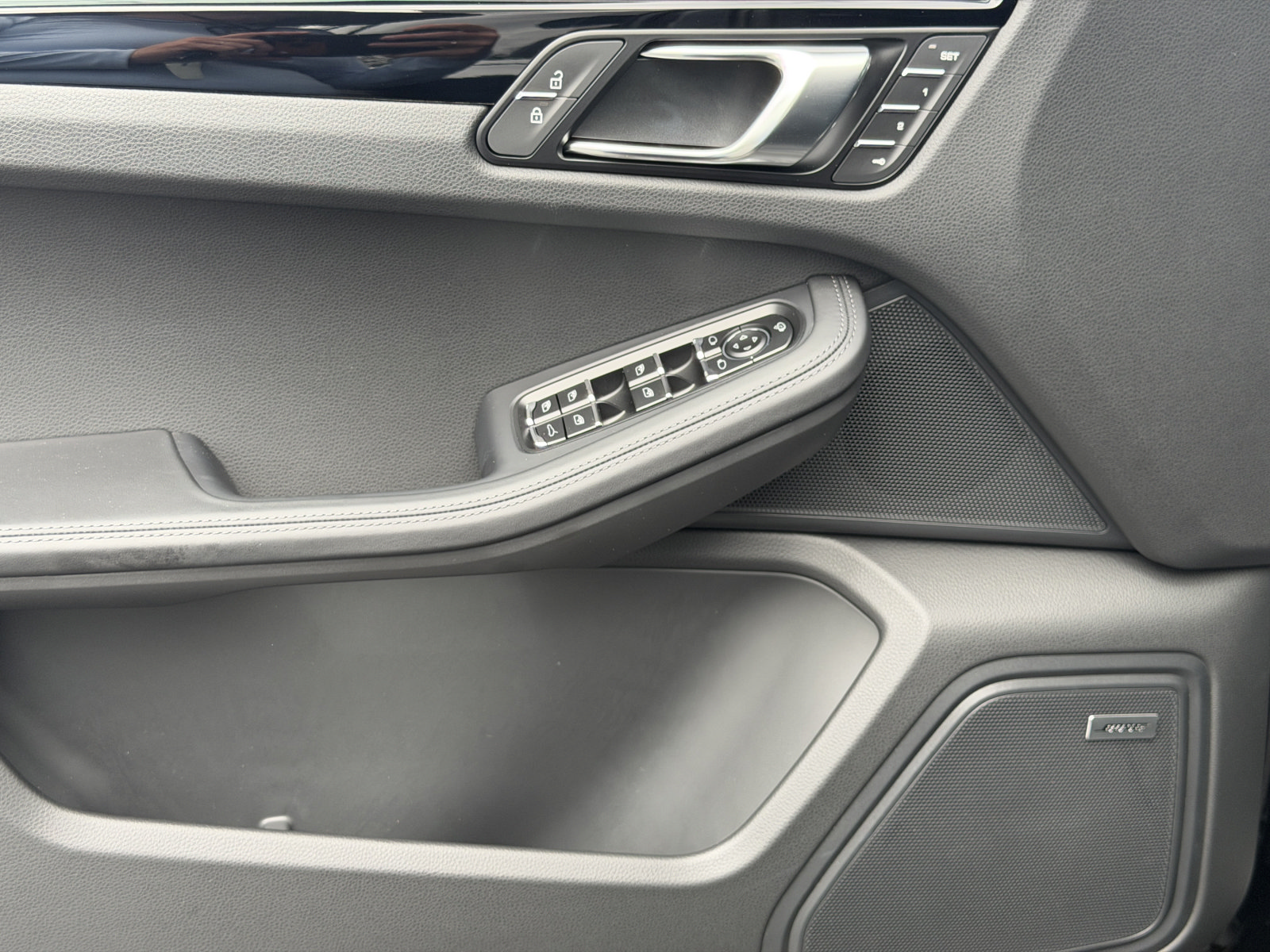 New 2026 Porsche Macan AWD/4WD image 20