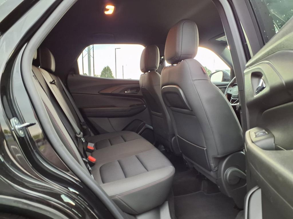 Used 2023 Chevrolet TrailBlazer RS w/ Convenience Package AWD/4WD image 25