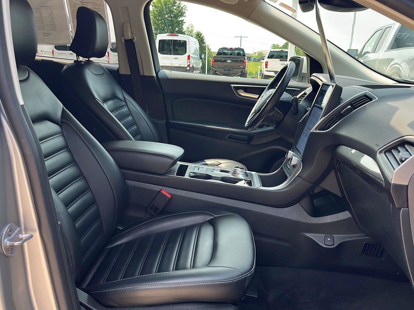 Used 2023 Ford Edge SEL AWD/4WD image 31