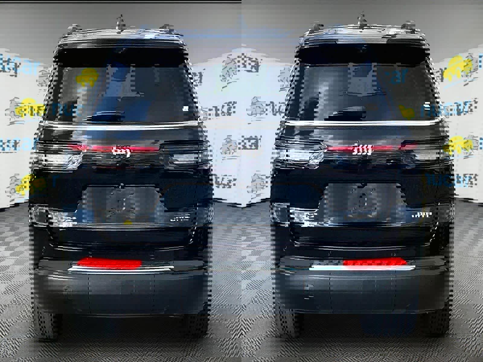 Used 2023 Jeep Grand Cherokee L Limited w/ Luxury Tech Group II AWD/4WD image 5