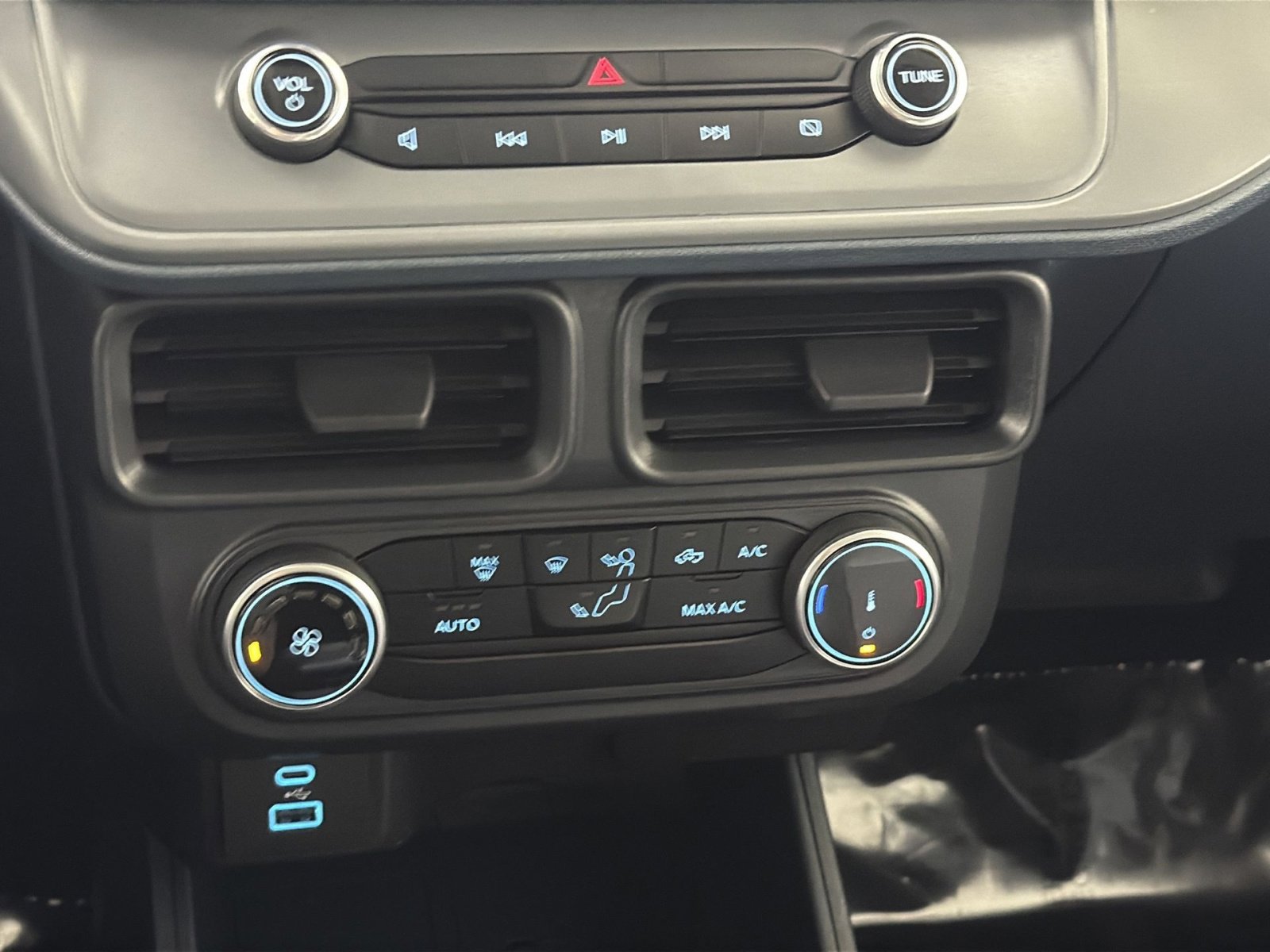 Used 2024 Ford Maverick XL w/ Equipment Group 100A Standard image 20