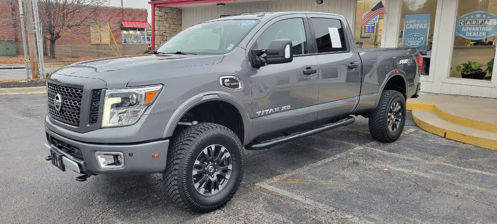 Used 2019 Nissan Titan PRO-4X w/ Pro-4x Utility Package image 3