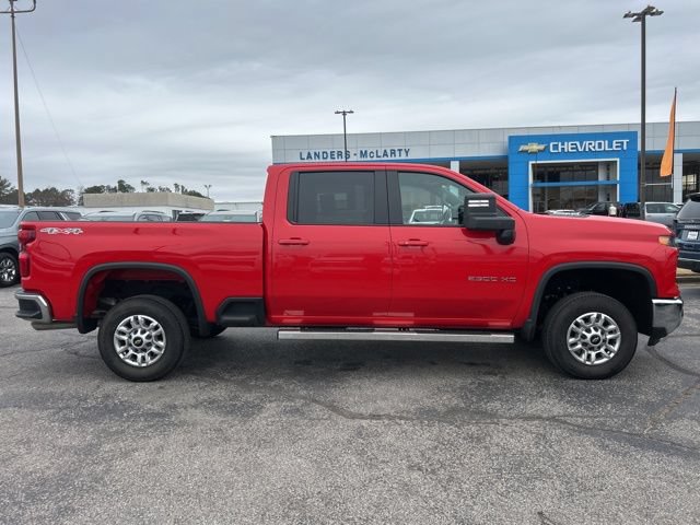 Used 2024 Chevrolet Silverado 2500 LT AWD/4WD image 2