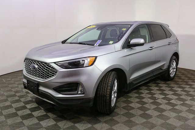 Used 2024 Ford Edge SEL w/ Convenience Package image 5