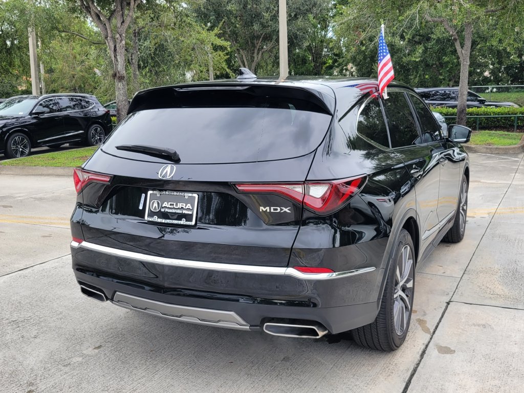 Used 2025 Acura MDX w/ Technology Package FWD image 7