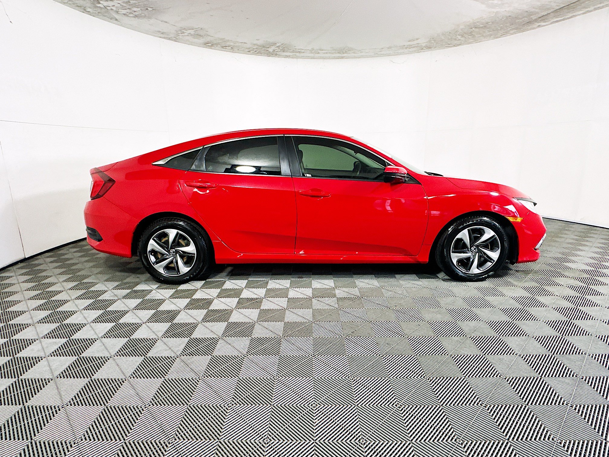 Used 2019 Honda Civic LX image 2