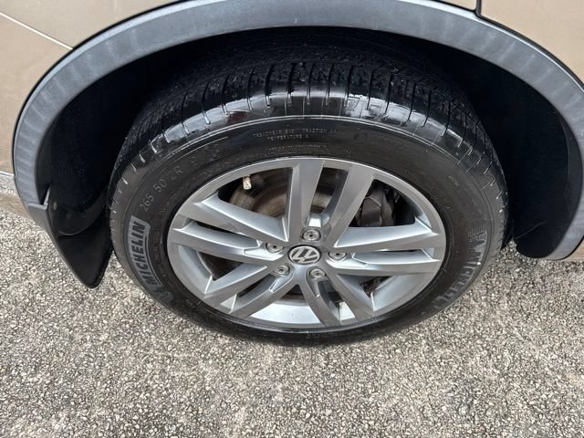 Used 2016 Volkswagen Touareg VR6 AWD/4WD image 14