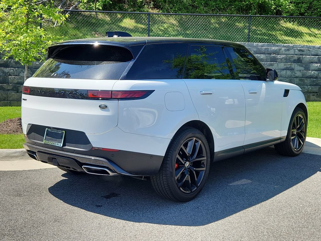 Used 2023 Land Rover Range Rover Sport SE AWD/4WD image 2