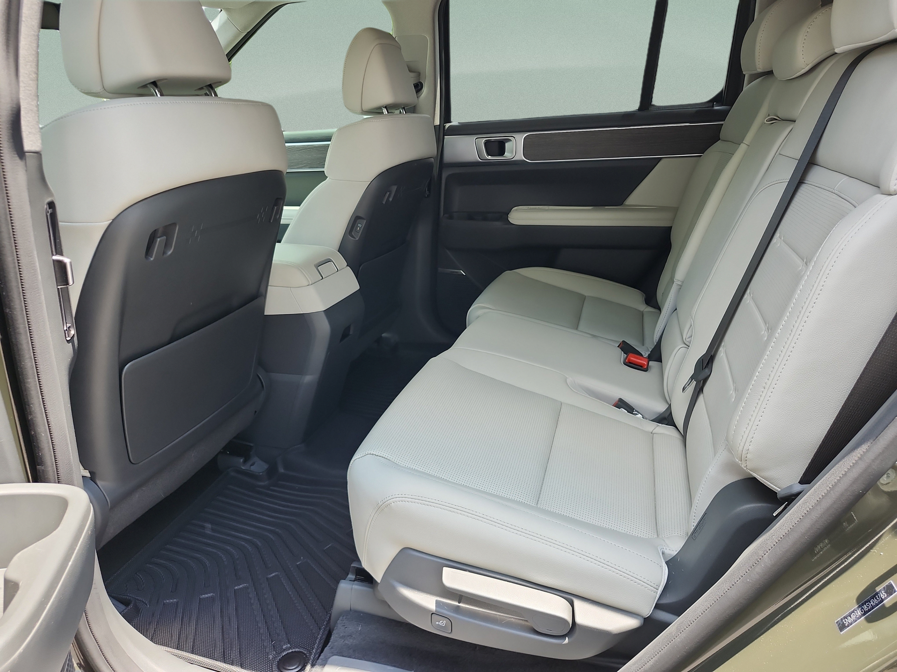 Certified 2025 Hyundai Santa Fe Limited FWD image 17