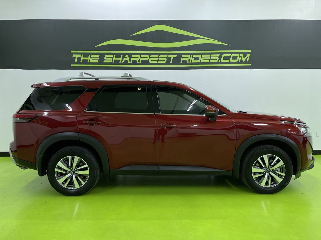 Used 2024 Nissan Pathfinder SL image 11