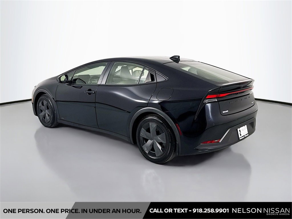 Used 2024 Toyota Prius LE image 7