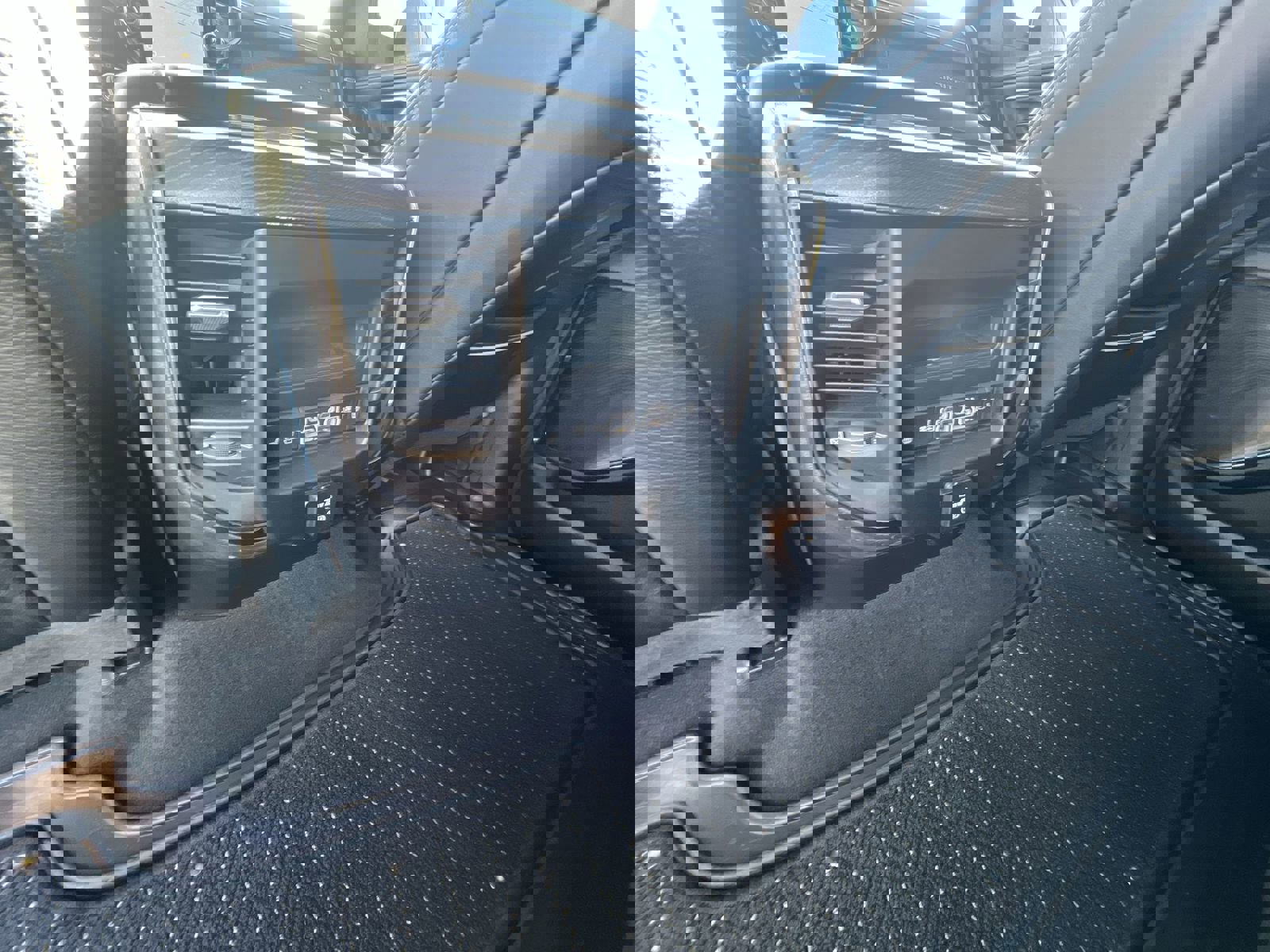 Used 2022 RAM 1500 Limited image 21