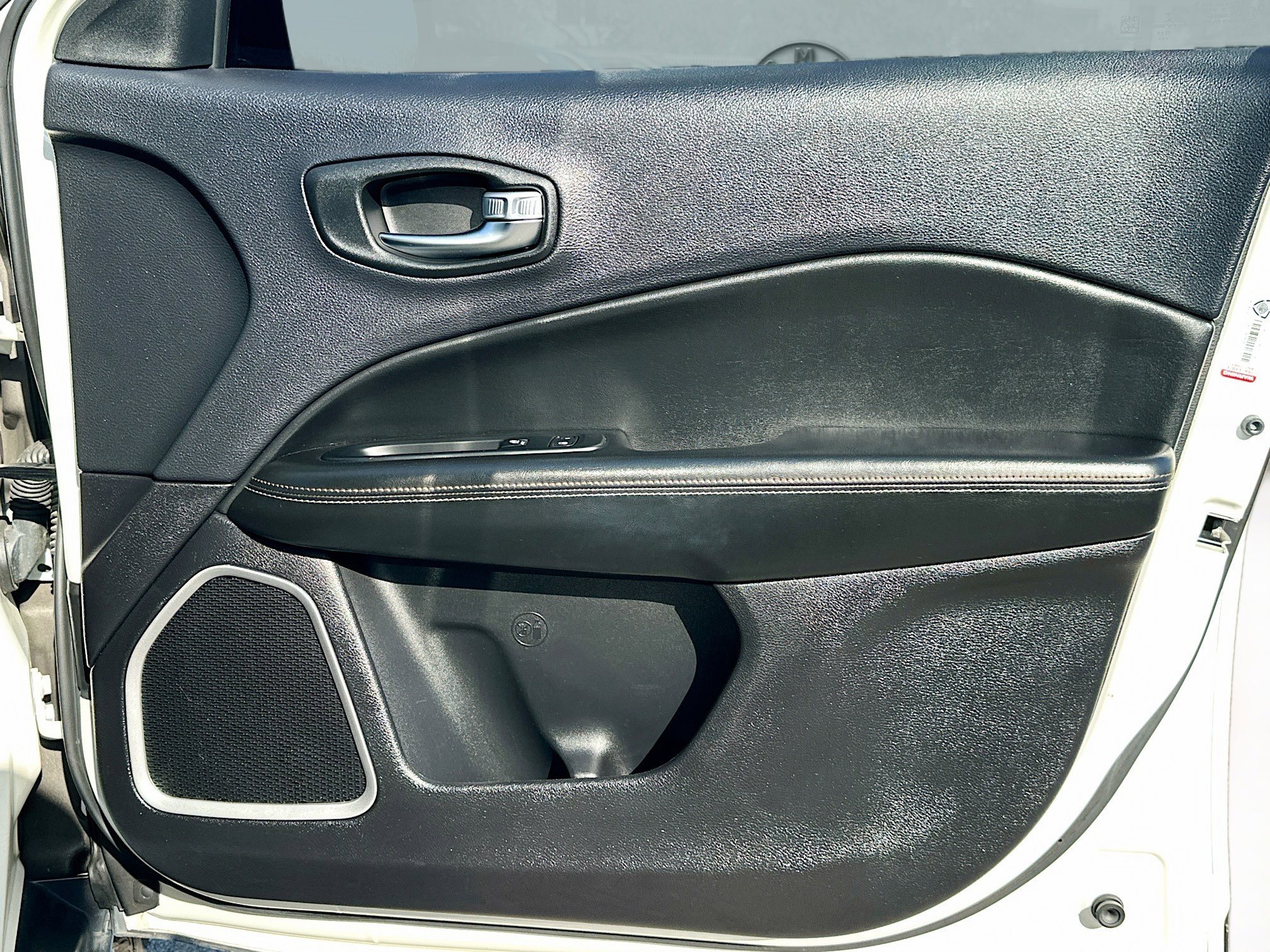 Used 2018 Jeep Compass Latitude w/ Popular Equipment Group image 33