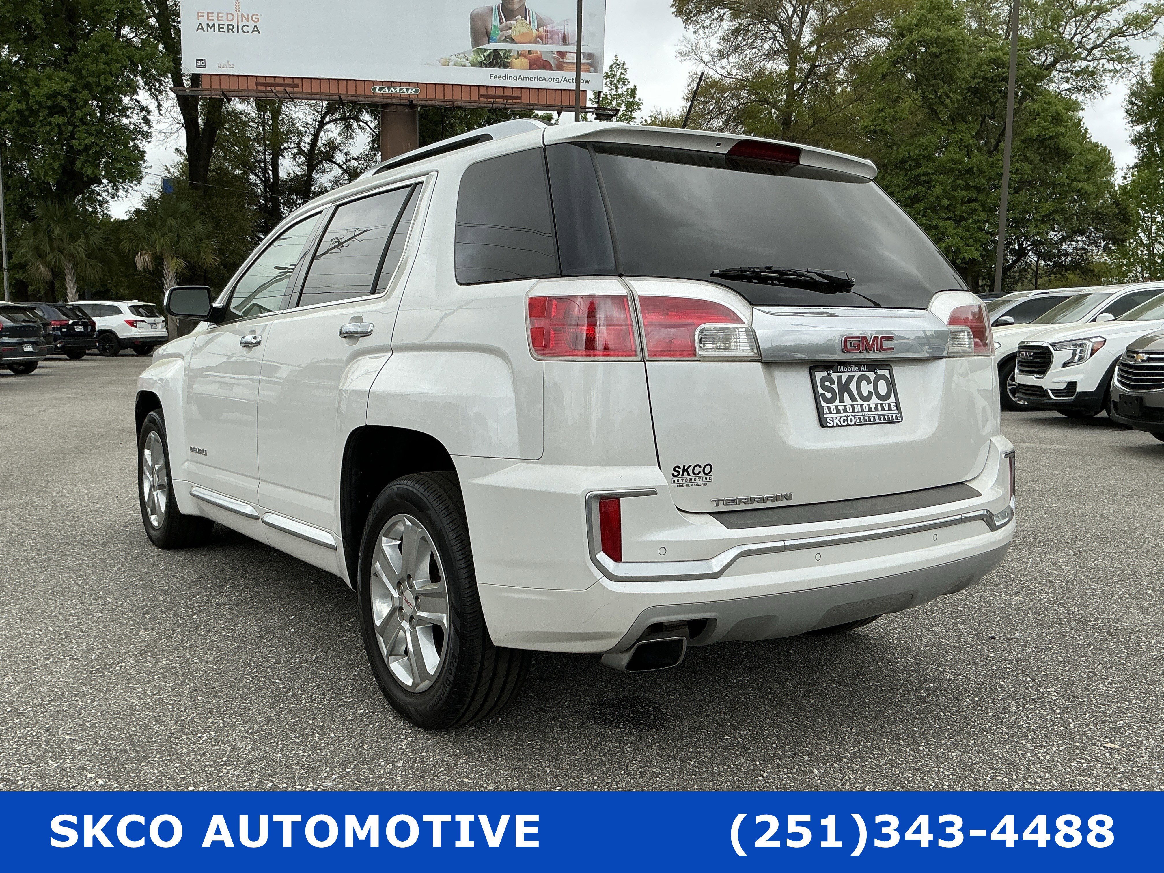 Used 2017 GMC Terrain Denali FWD image 3