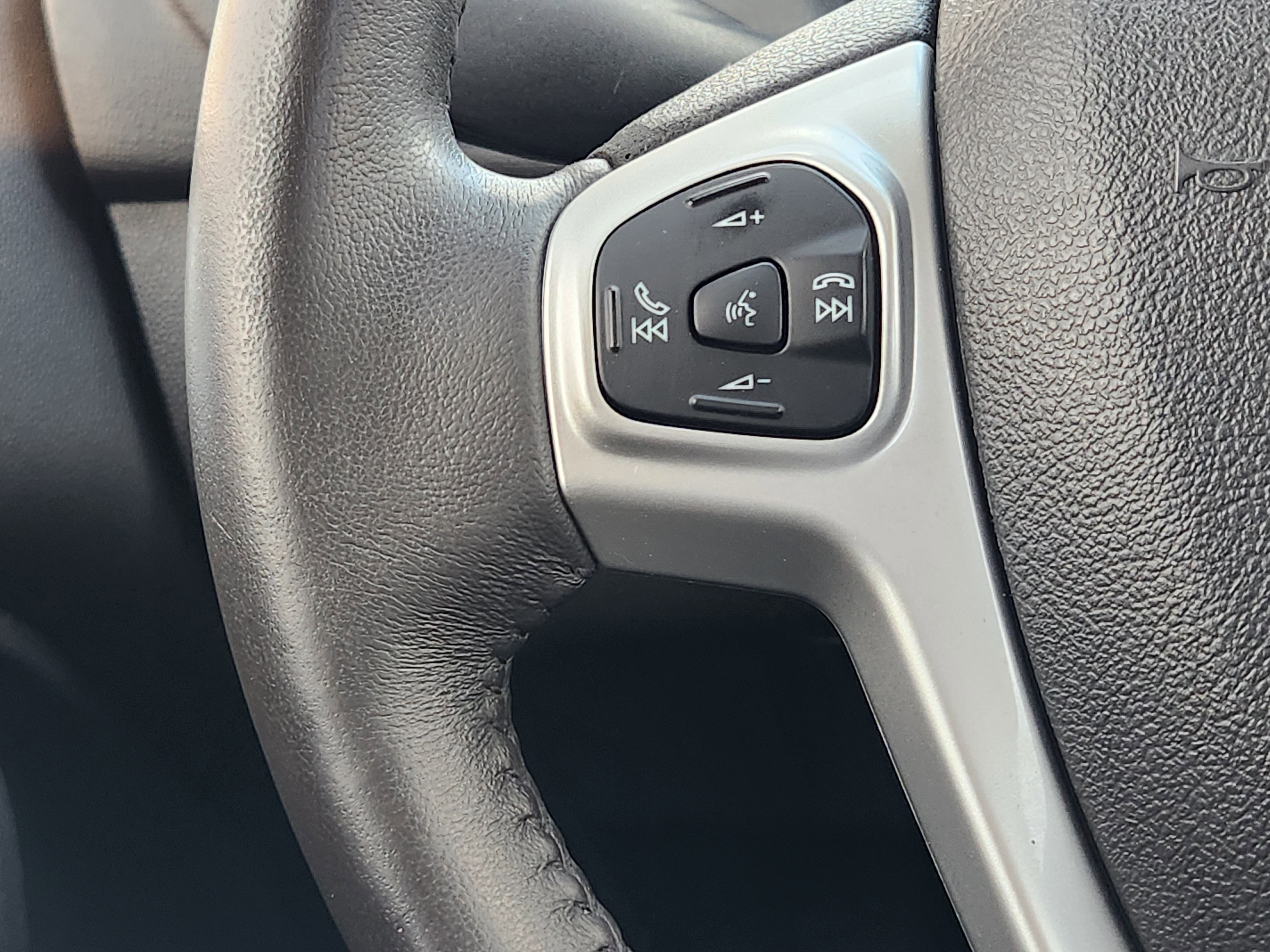 Used 2015 Ford Fiesta SE image 27