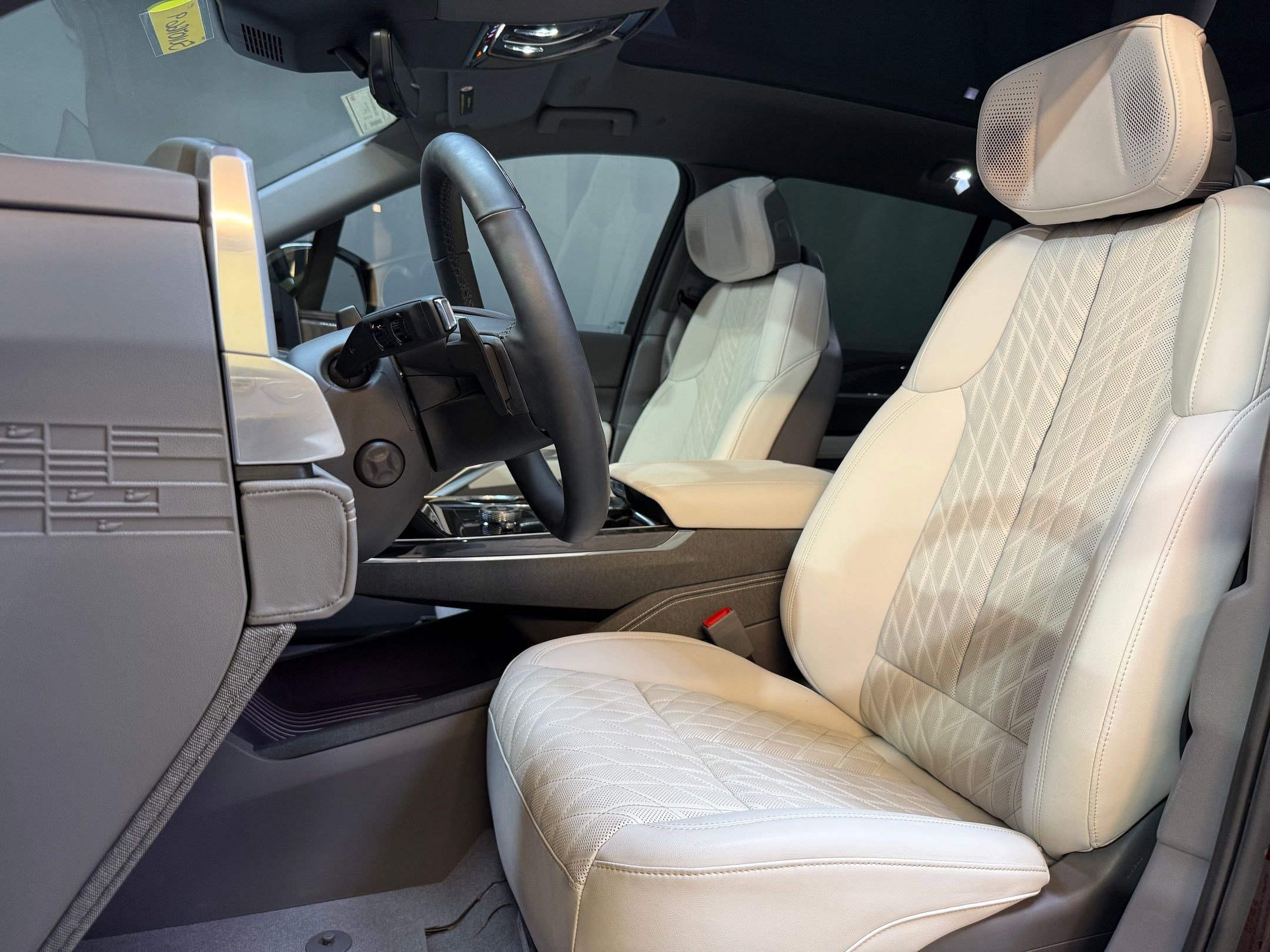 New 2025 Cadillac Escalade IQ Sport 1 w/ Smart Trailering package image 4