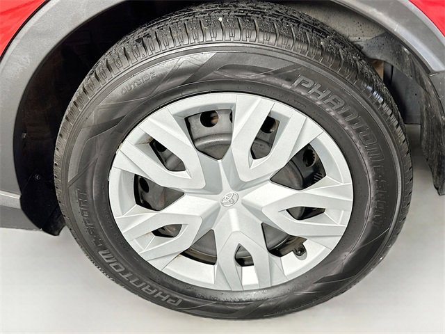 Used 2020 Toyota C-HR LE image 27