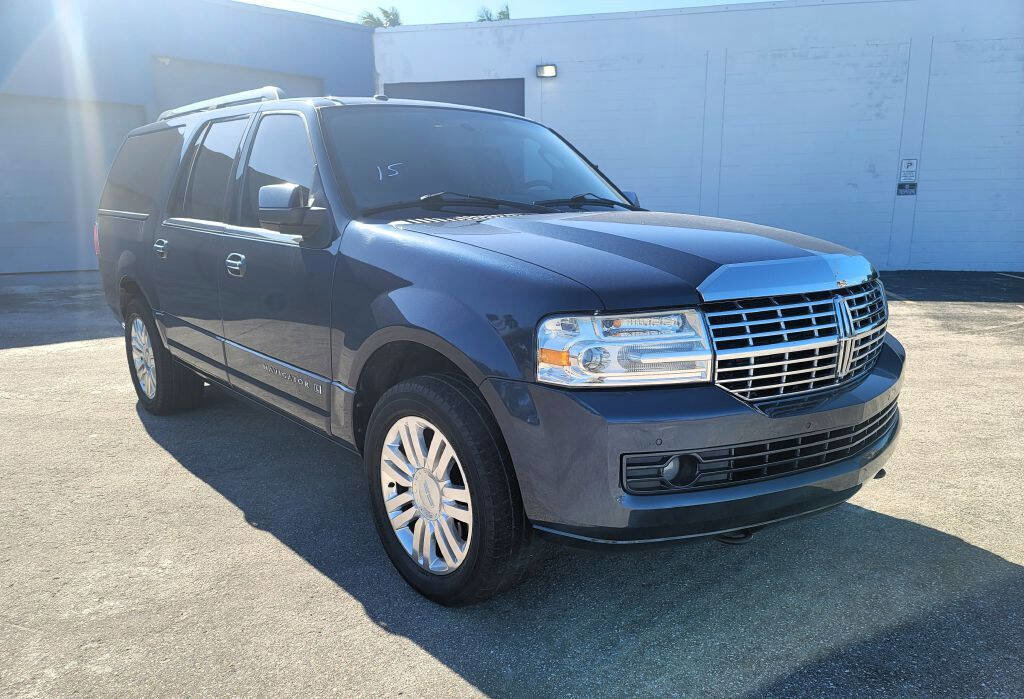 Used 2014 Lincoln Navigator L 2WD image 4