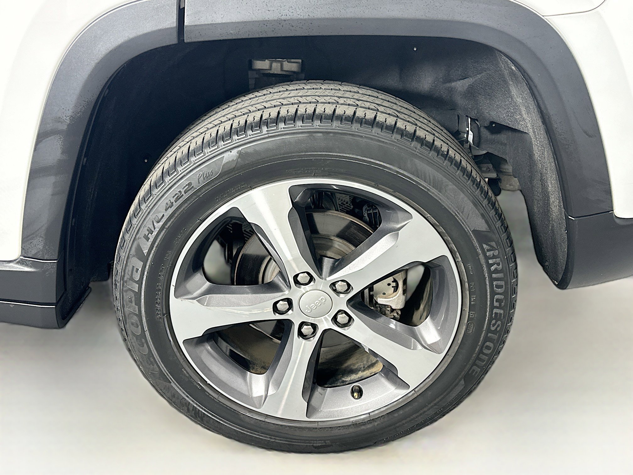 Used 2023 Jeep Grand Cherokee Limited image 11