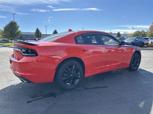 Used 2020 Dodge Charger SXT w/ Blacktop Package image 3