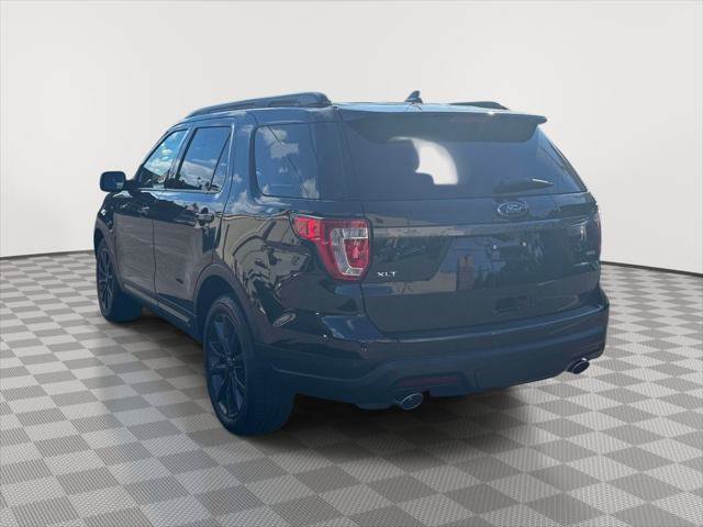 Used 2019 Ford Explorer XLT w/ Equipment Group 202A AWD/4WD image 4