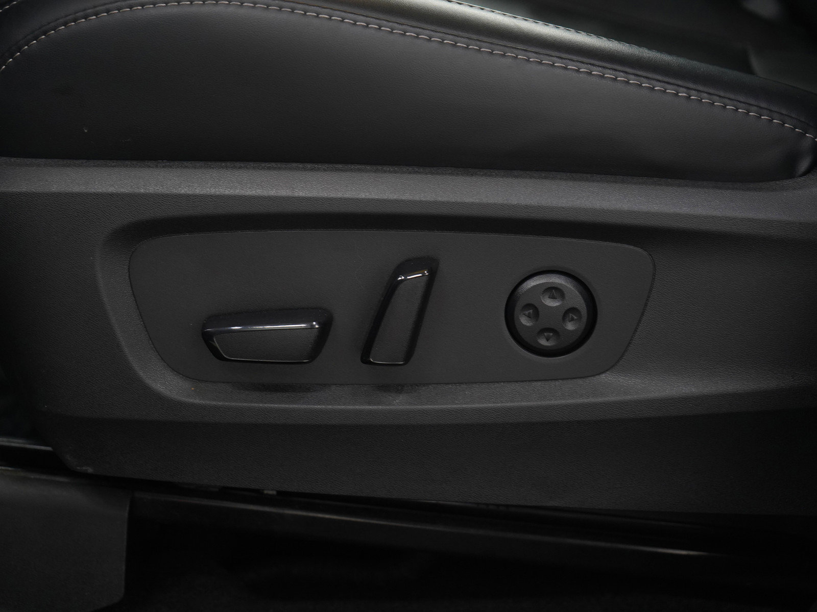 Used 2023 INFINITI QX60 Luxe image 30