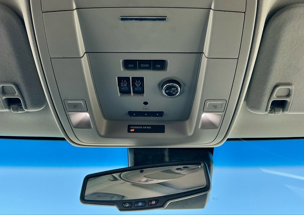 Used 2019 GMC Yukon SLT image 32