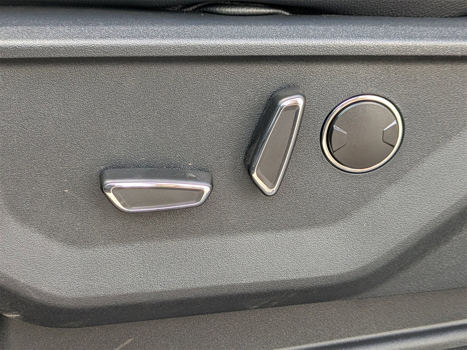 New 2025 Ford F150 Lariat w/ Equipment Group 502A High image 21