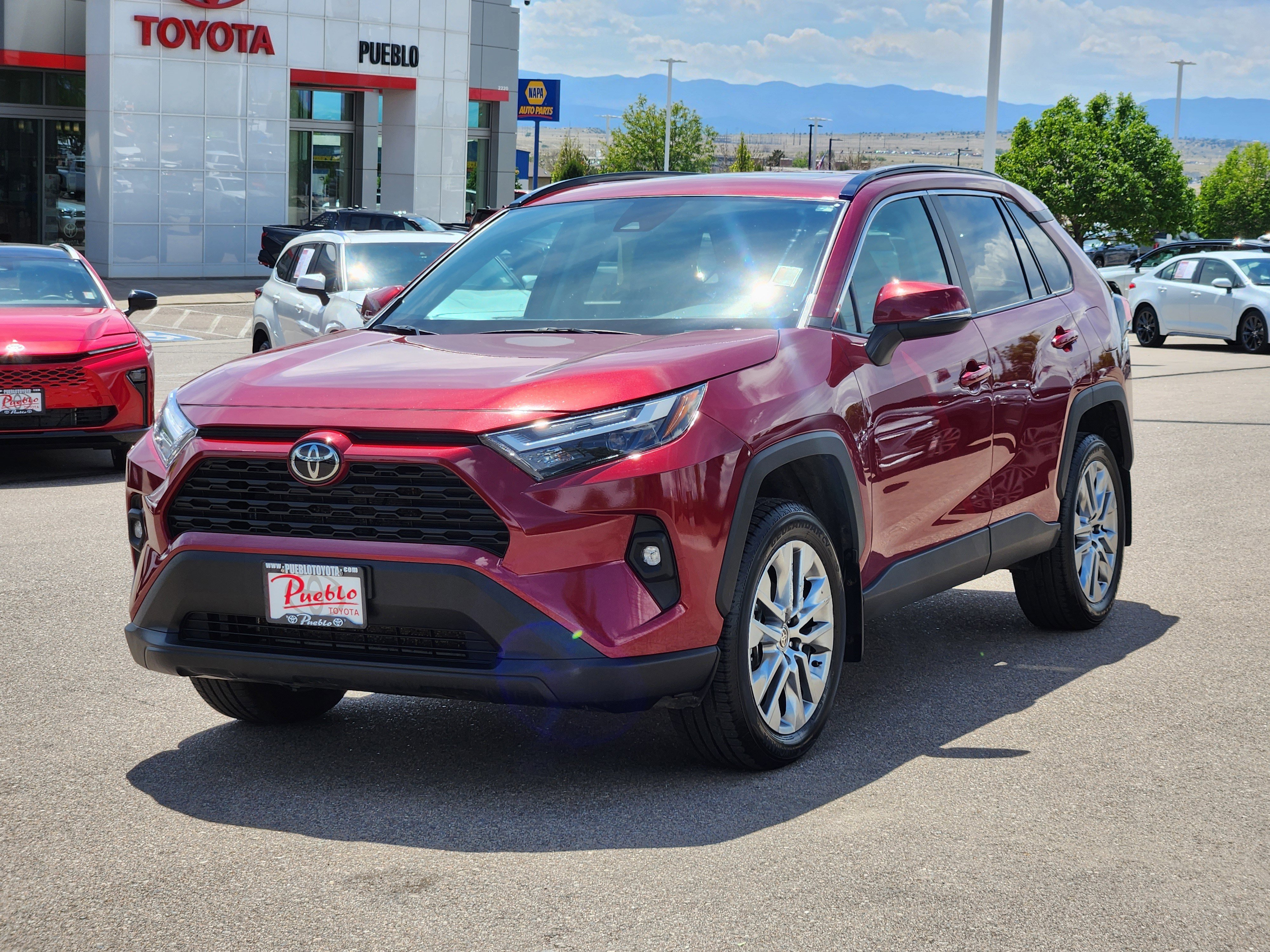 Used 2024 Toyota RAV4 XLE Premium FWD image 4
