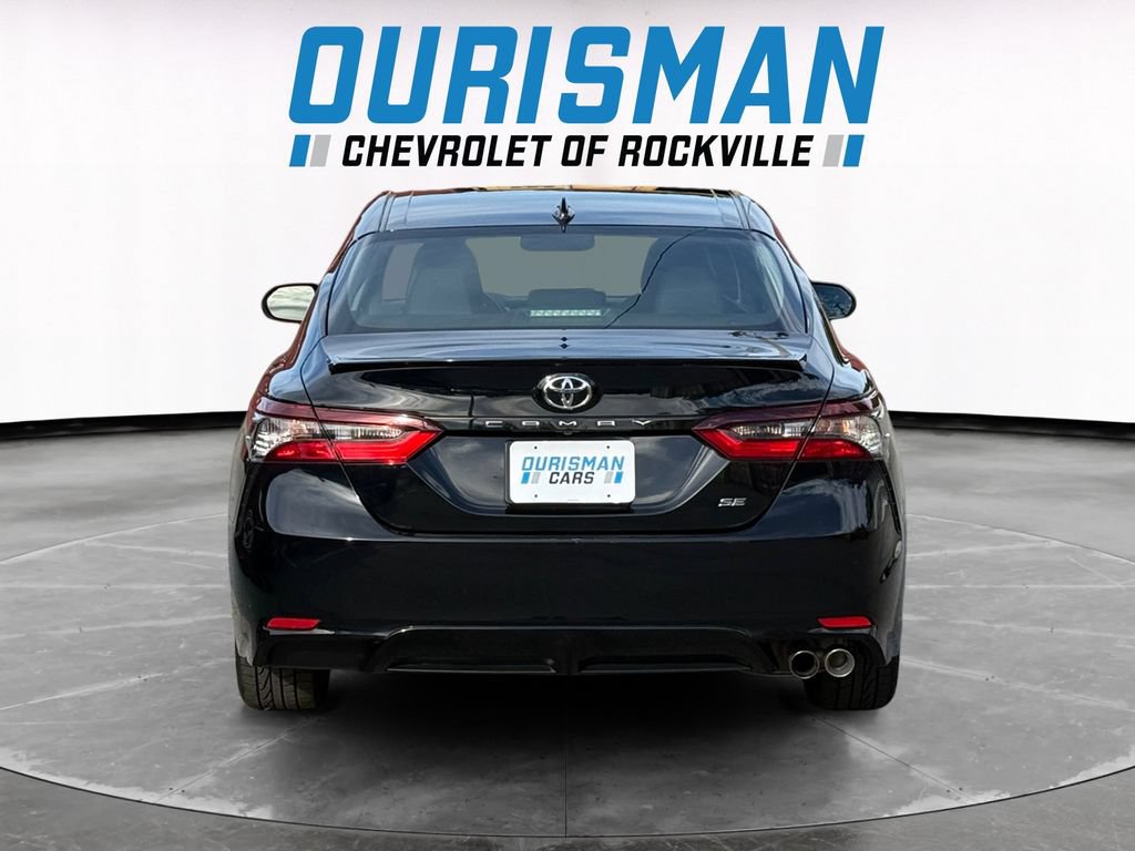 Used 2023 Toyota Camry SE w/ Cold Weather Package FWD image 5