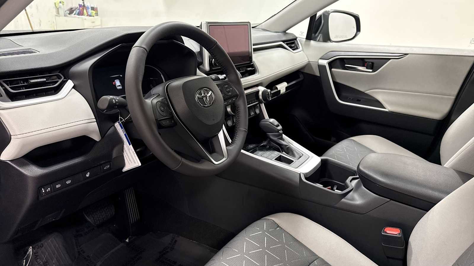 New 2025 Toyota RAV4 XLE image 12