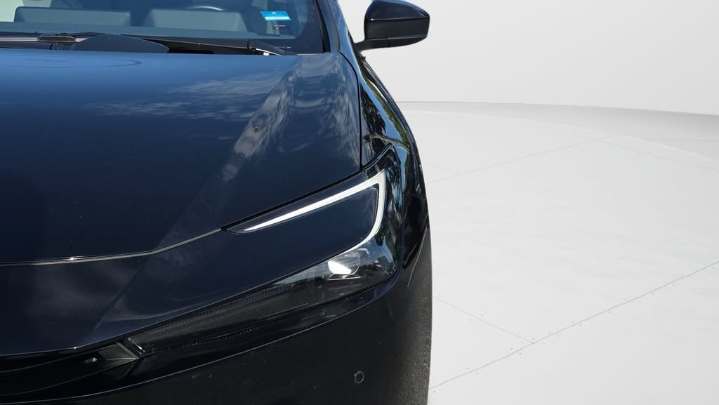 Used 2024 Toyota Prius XLE FWD image 9