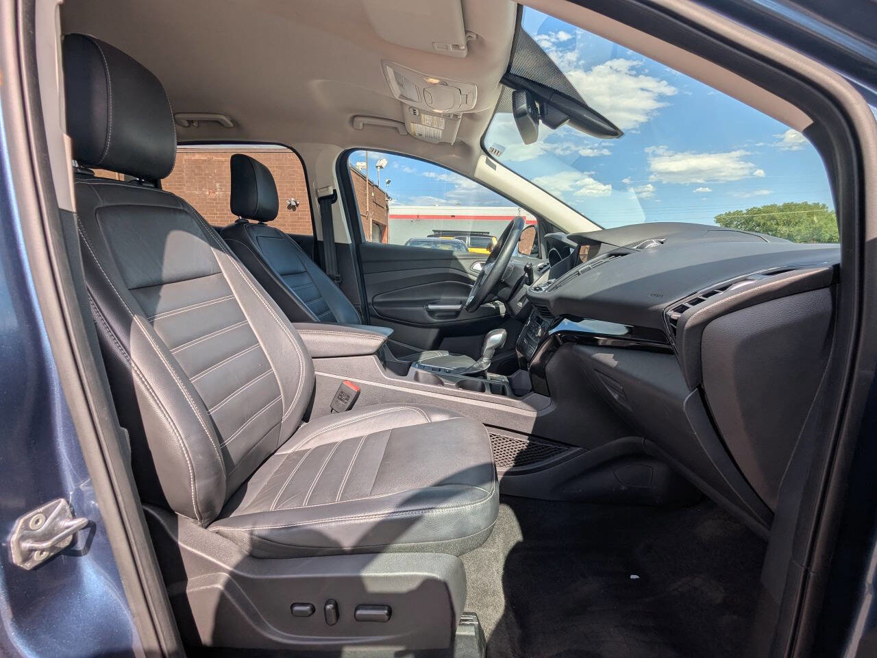 Used 2018 Ford Escape Titanium AWD/4WD image 16
