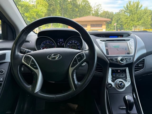 Used 2011 Hyundai Elantra Limited w/ Premium Pkg 5 FWD image 9