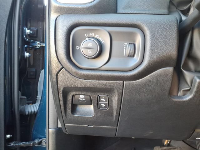 Used 2023 RAM 1500 Big Horn AWD/4WD image 16
