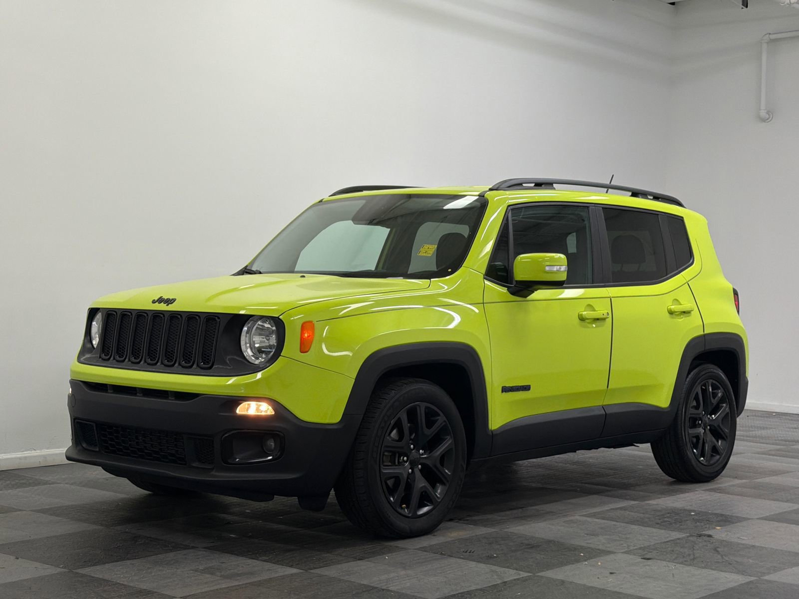 Used 2017 Jeep Renegade Altitude image 1