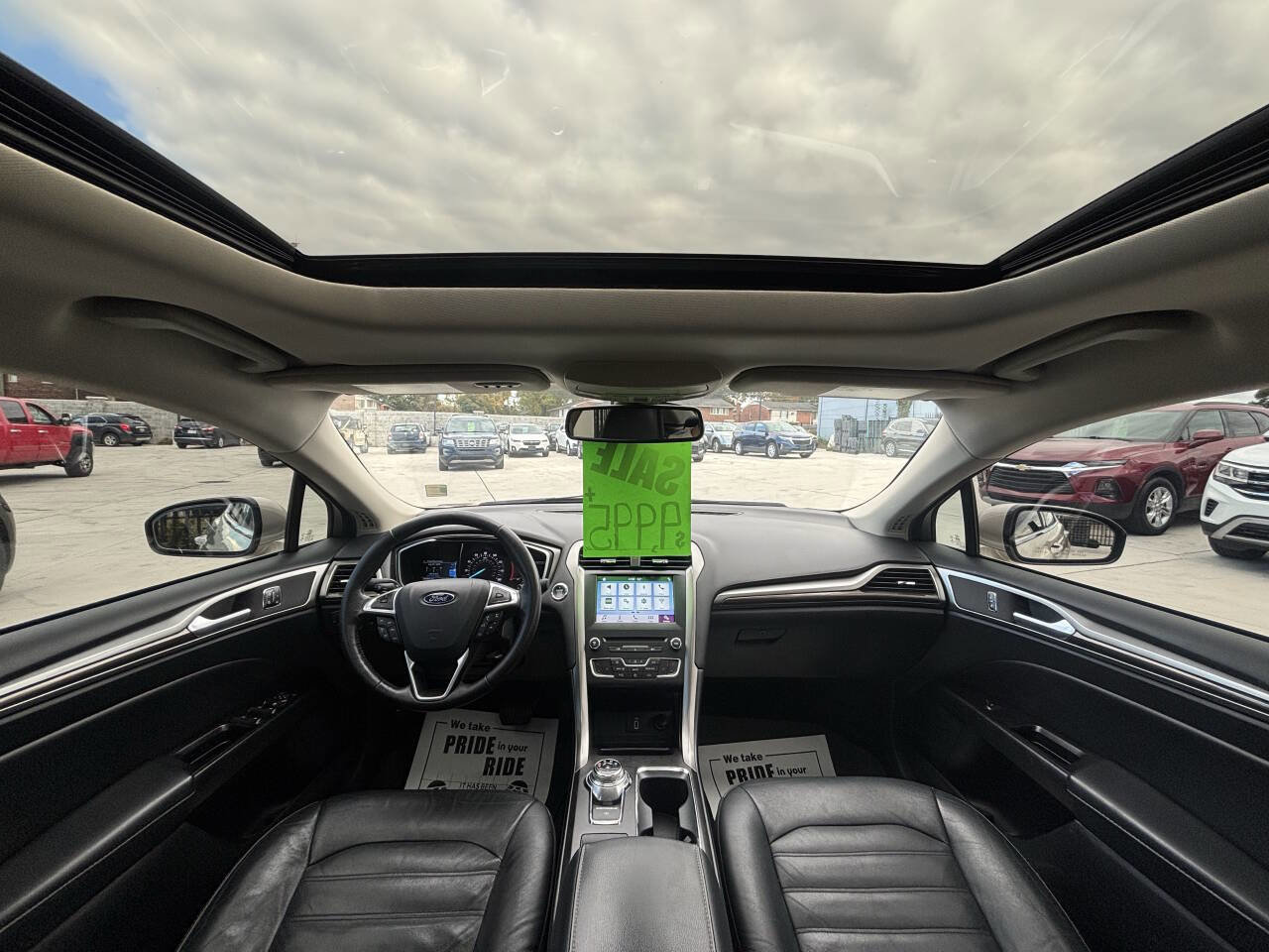 Used 2017 Ford Fusion SE w/ Fusion SE Technology Package image 20