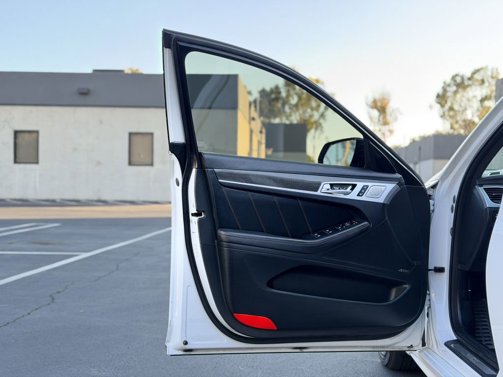 Used 2018 Genesis G80 3.3T Sport RWD image 10