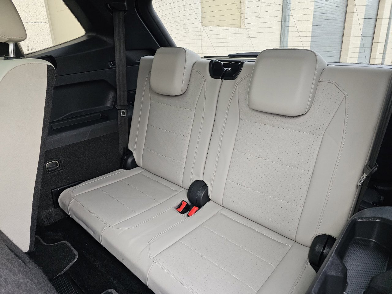 Used 2019 Volkswagen Tiguan SEL R-Line image 29