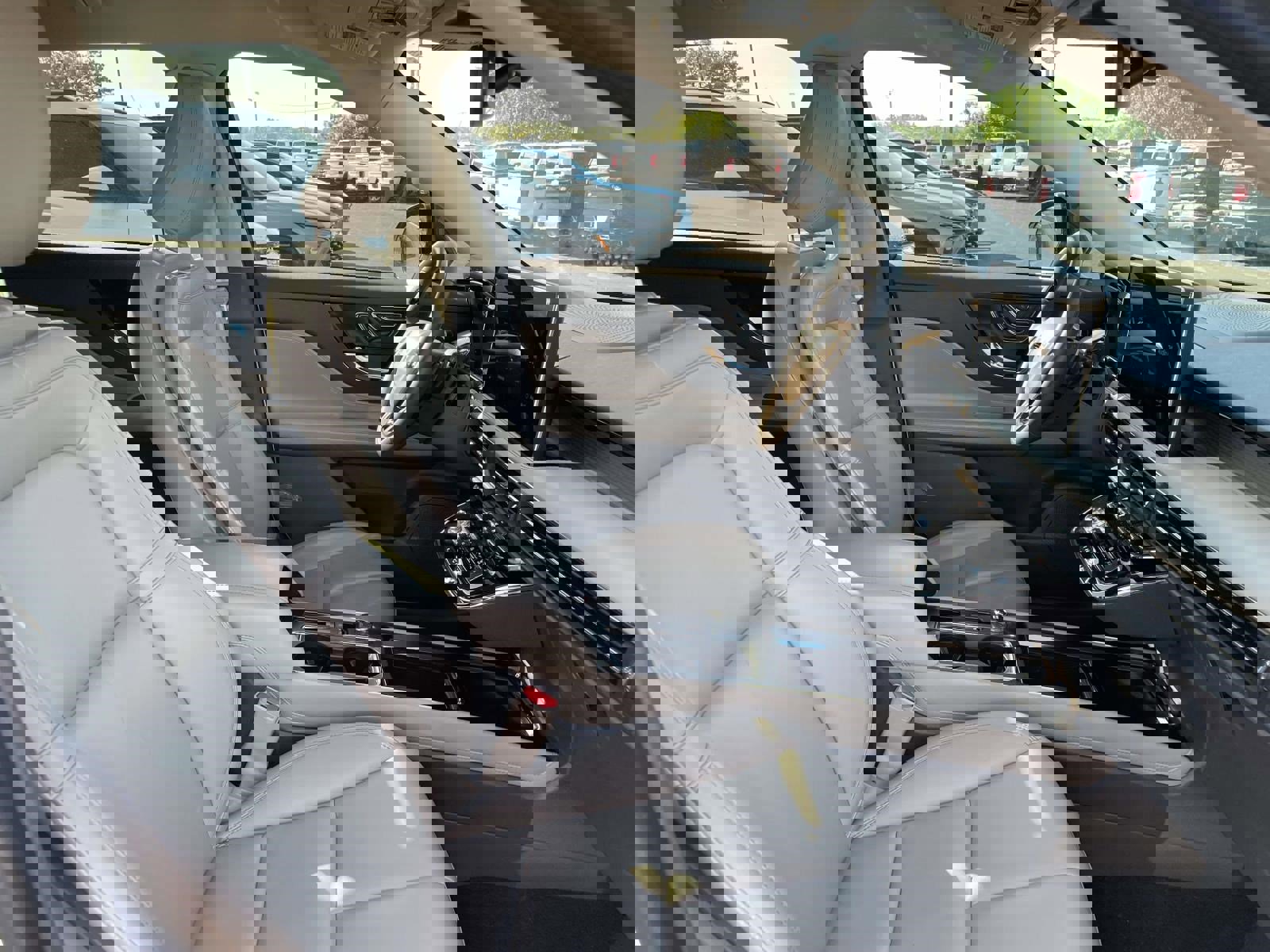 Used 2023 Lincoln Corsair FWD image 12