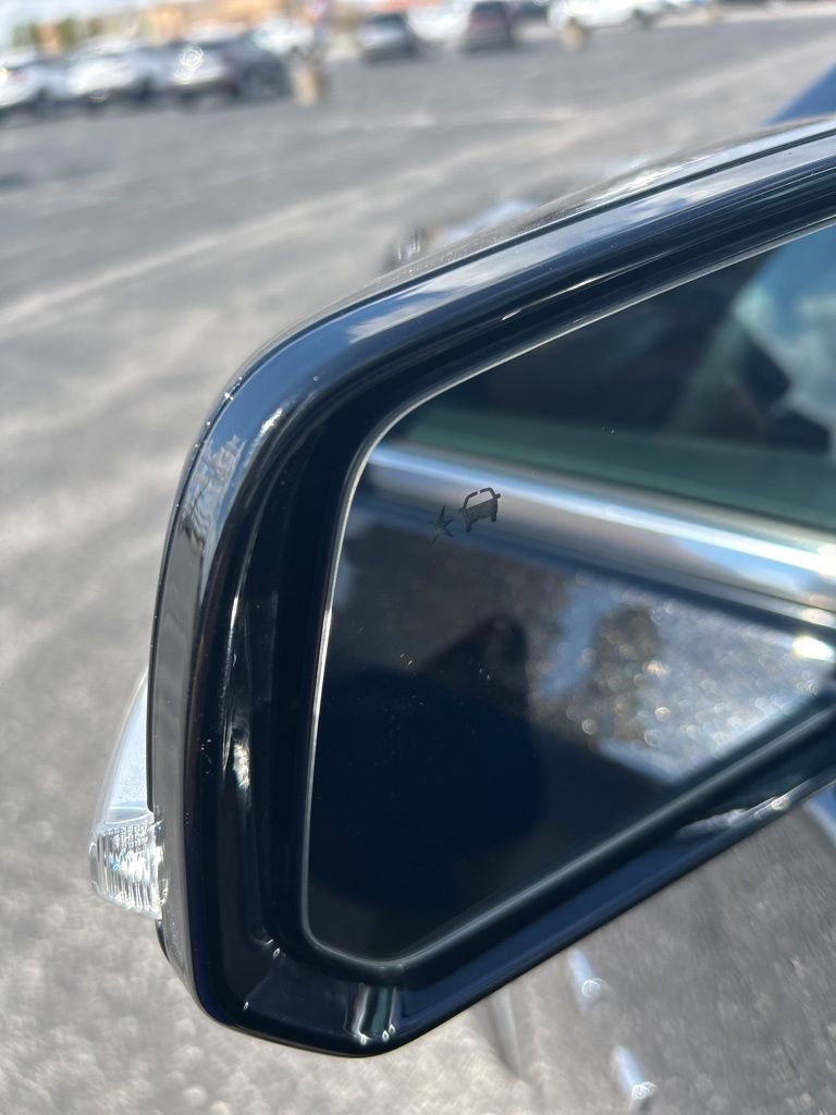 Used 2020 Chevrolet Traverse LT FWD image 24