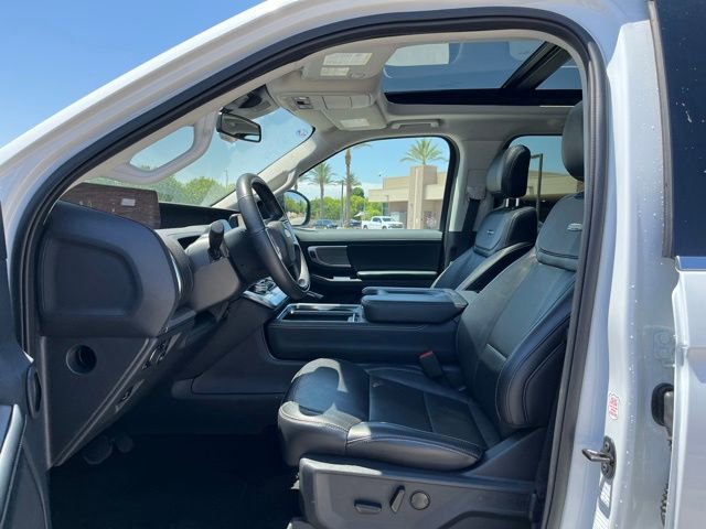 Used 2025 Ford Expedition Max Platinum AWD/4WD image 12