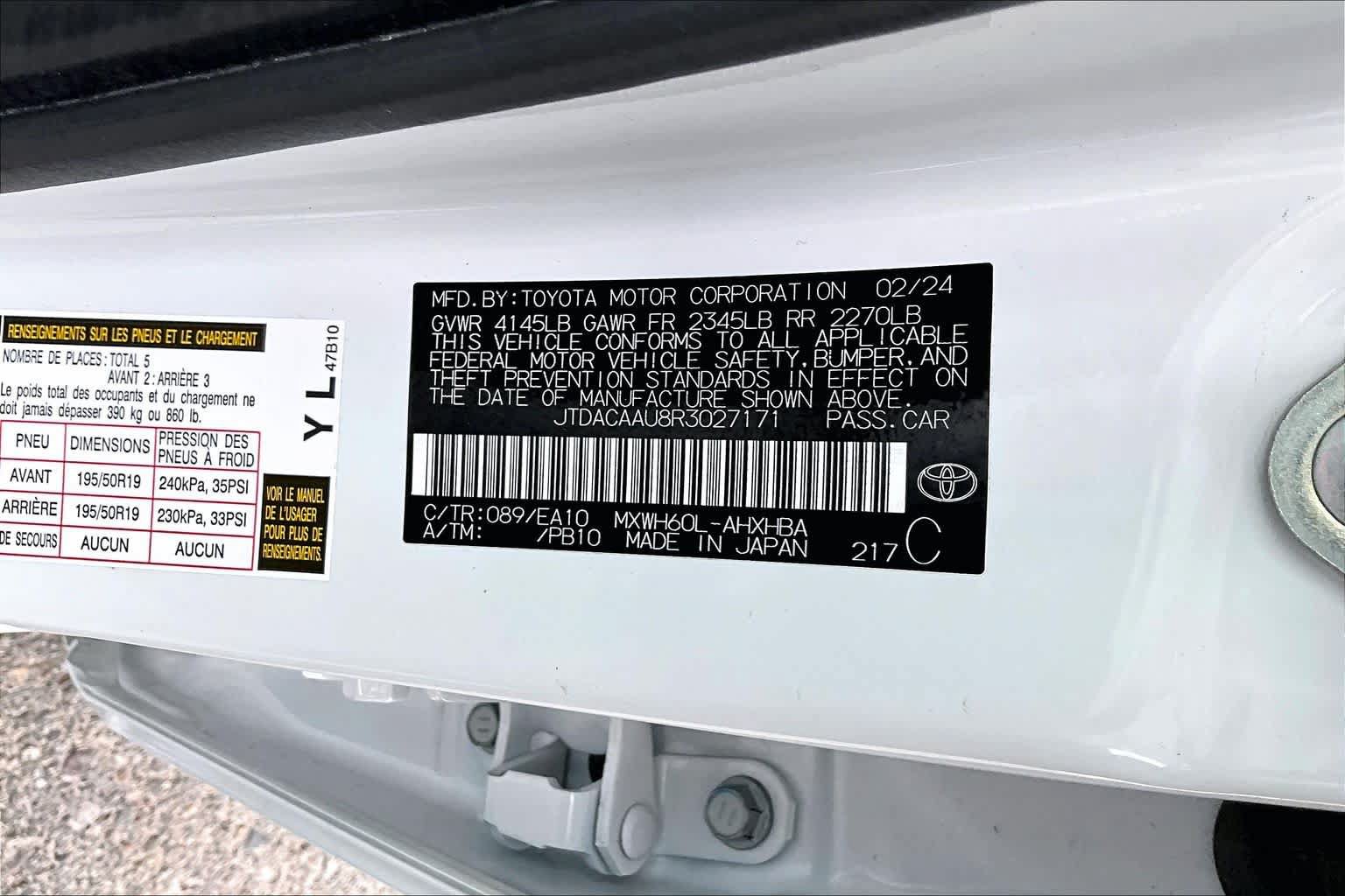 Used 2024 Toyota Prius Limited FWD image 34