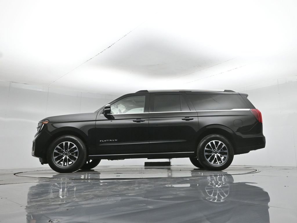 Certified 2025 Ford Expedition Max Platinum image 8