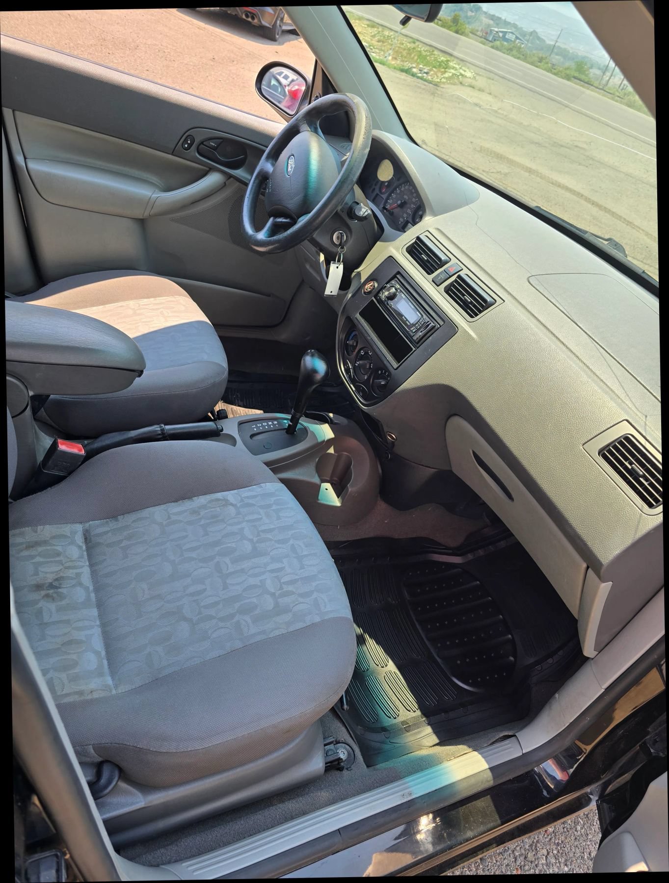 Used 2005 Ford Focus S FWD image 12