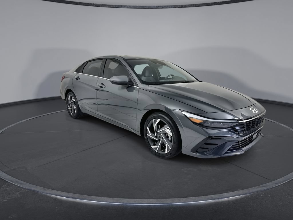 Certified 2025 Hyundai Elantra SEL w/ Cargo Package FWD image 2