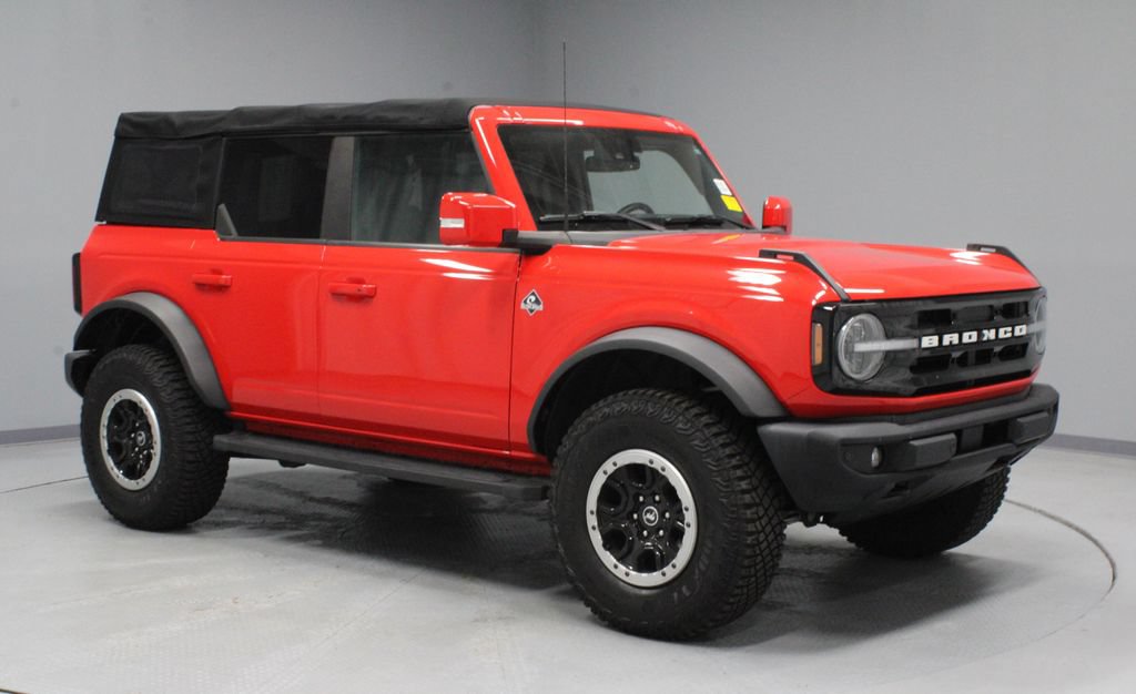 Certified 2022 Ford Bronco Outer Banks w/ Sasquatch Package