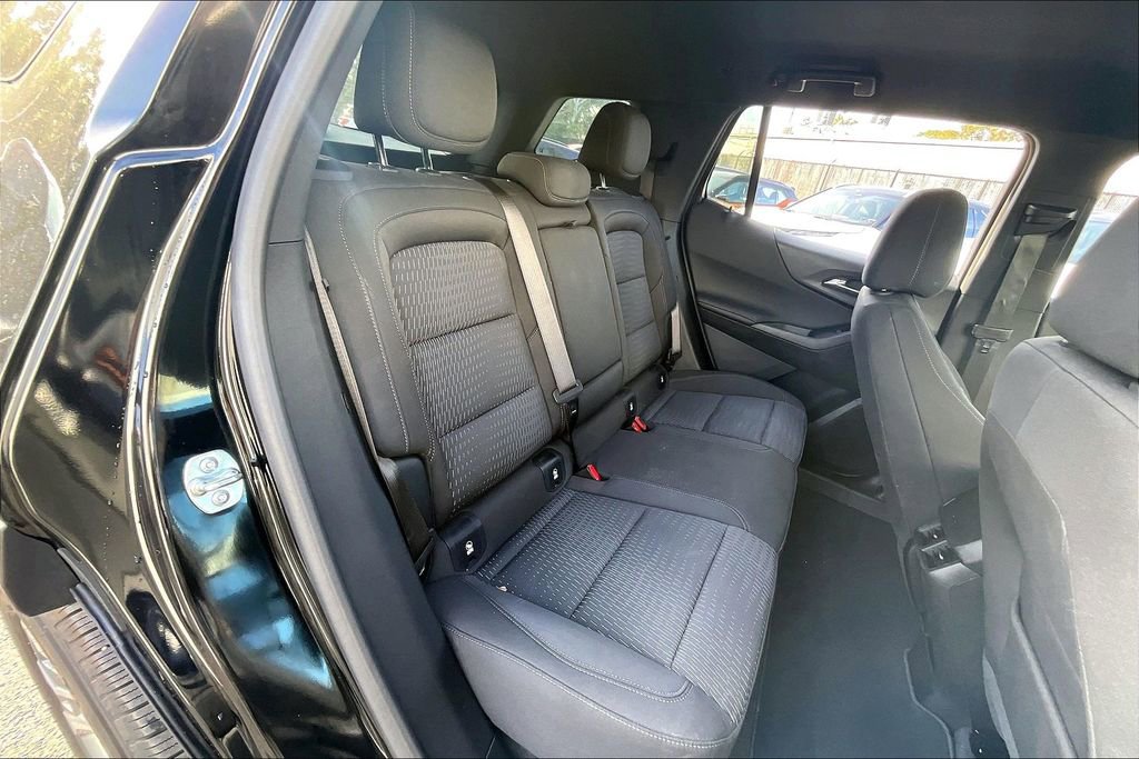 Used 2025 Chevrolet Equinox LT w/ Safety and Technology Package image 23